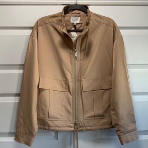 NWT JACLYN SMITH Jacket with front pockets and cord string at hem